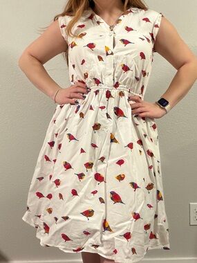 Vintage 50s White Bird-Print Button-Front Dress